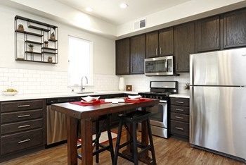 Kitchen l Metro 510 in Riverside Ca